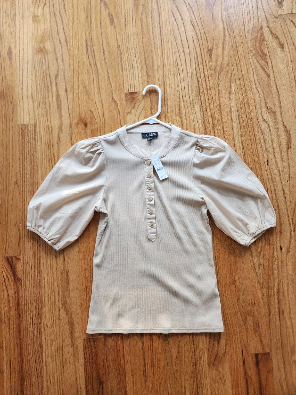 NWT J.Crew Vintage Rib Puff-Sleeve Henley Top in Beige (Size Small)